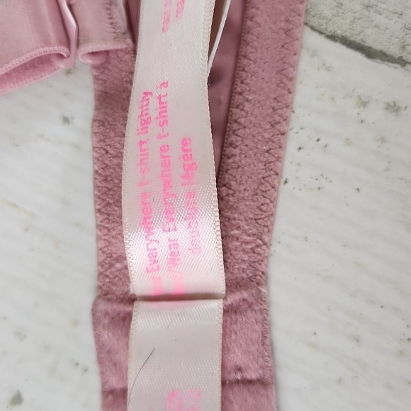 PINK Victoria's Secret rose wear everywhere t-shirt lightly lined Size 34D - Picture 4 of 9